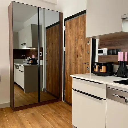 Black Marin Aparthotel